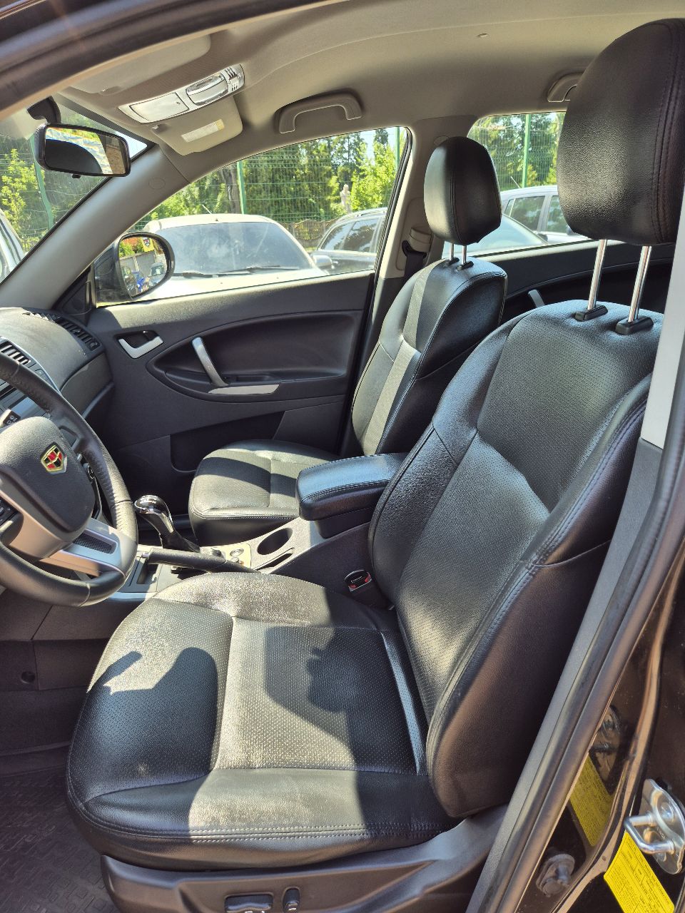 Geely Emgrand X7 - фото 17