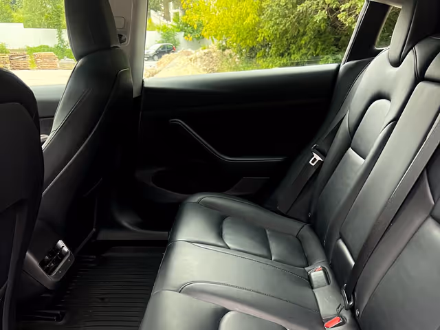 Tesla Model 3 2022, L'vіv, $20 600 - image 5