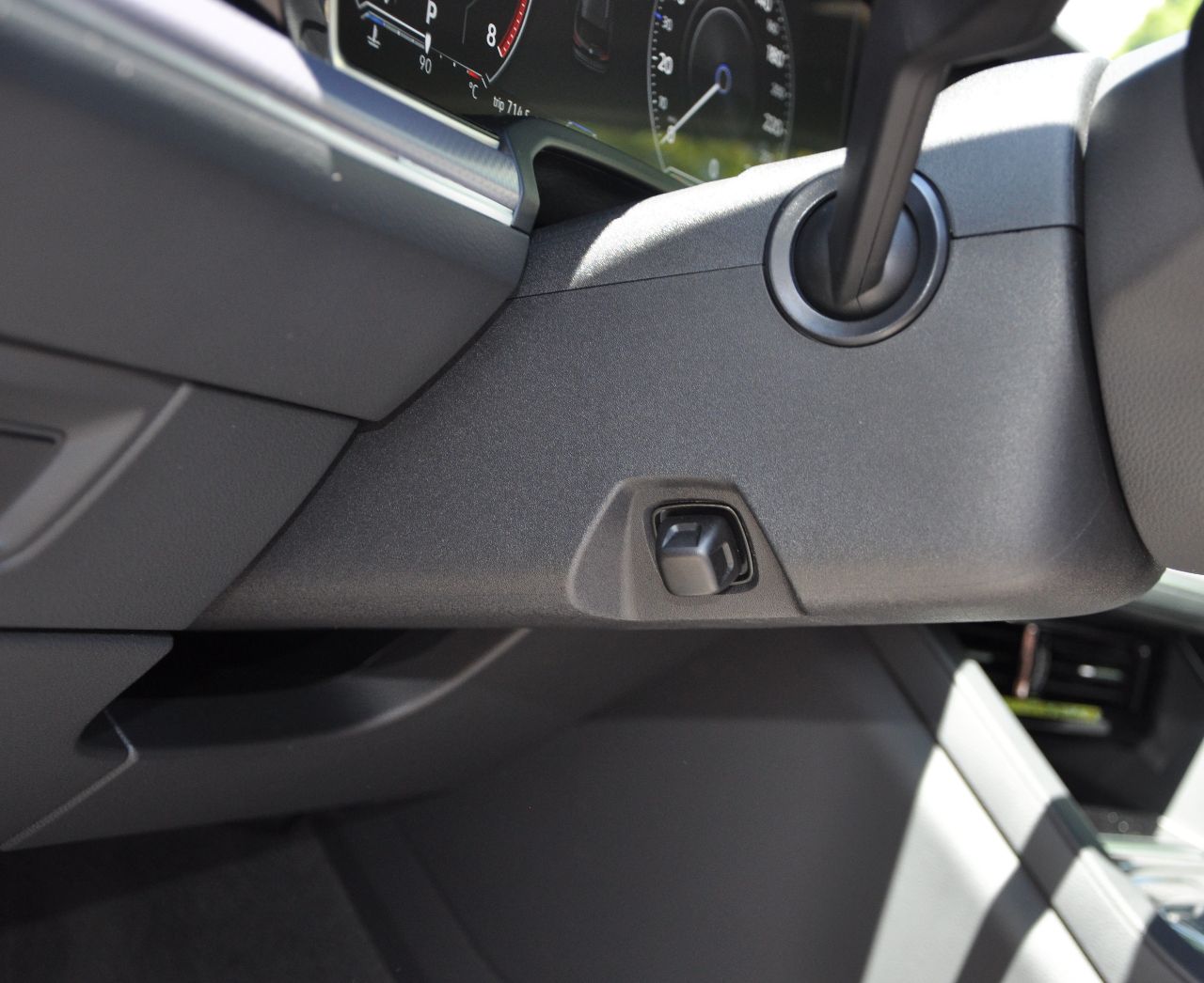 Volkswagen Touareg - фото 33