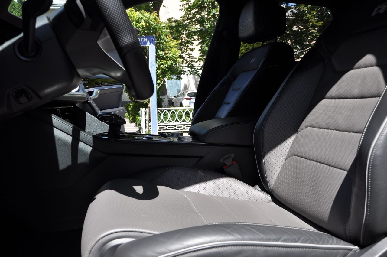 Volkswagen Touareg - фото 35