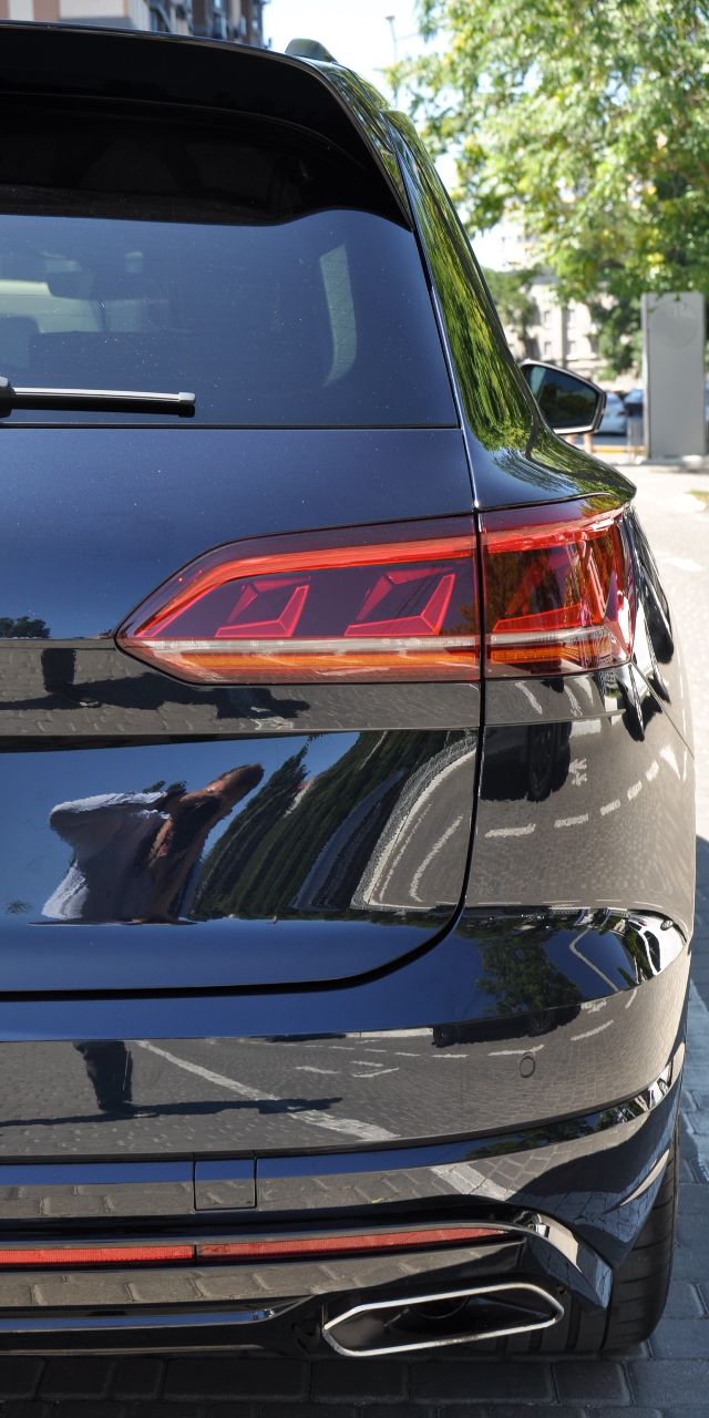 Volkswagen Touareg - фото 11