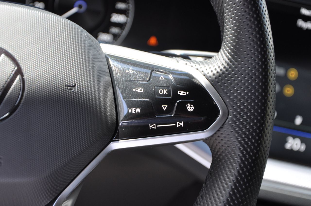 Volkswagen Touareg - фото 39