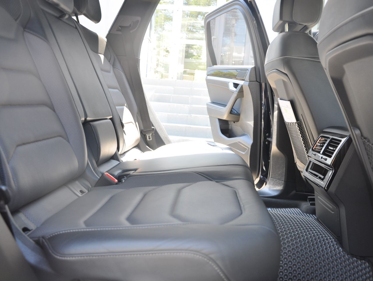 Volkswagen Touareg - фото 20