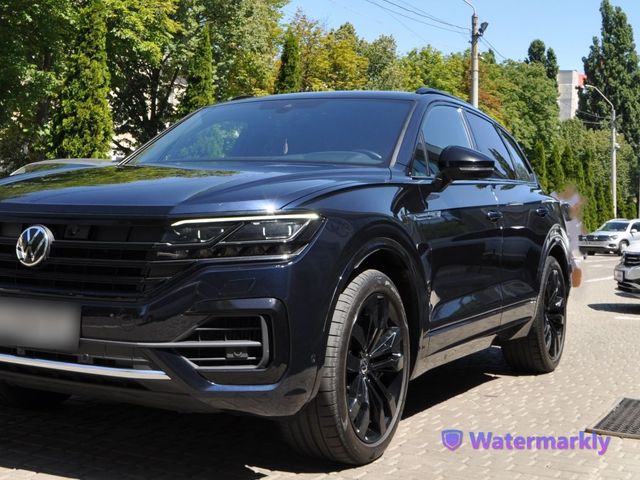 Volkswagen Touareg - фото 2