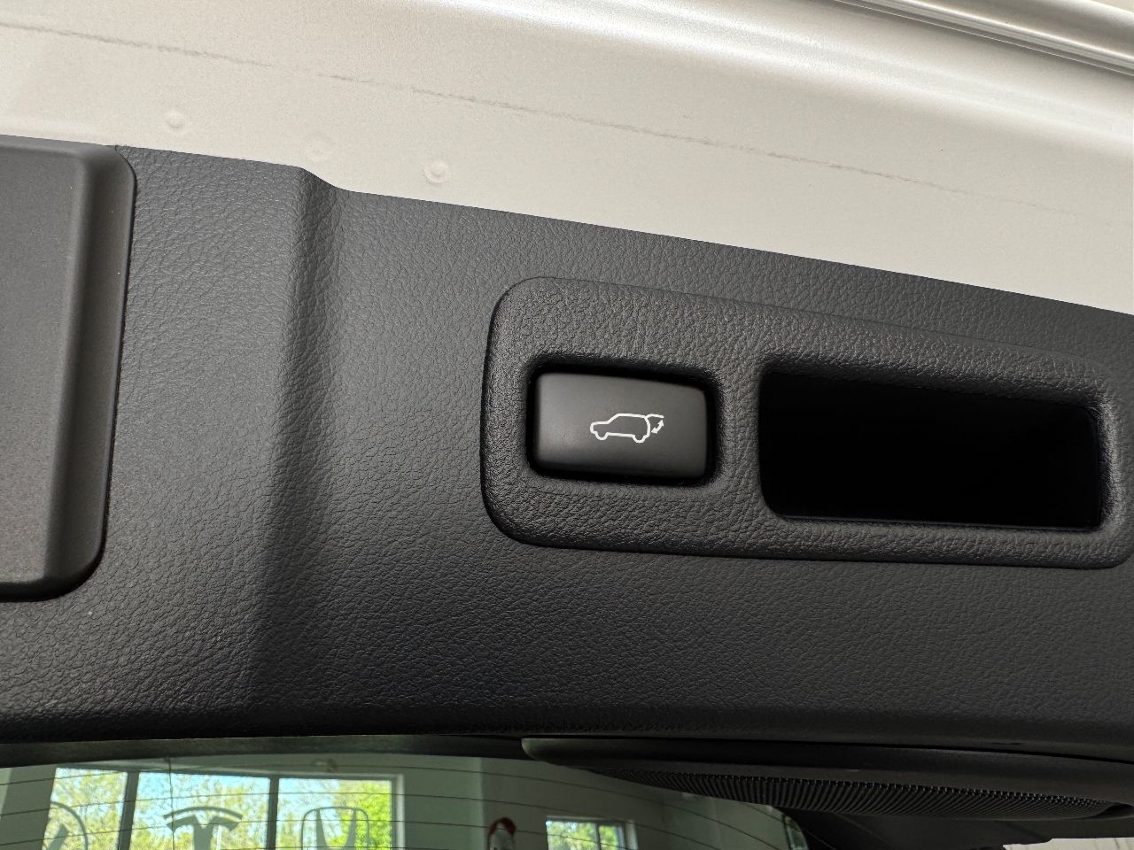 Lexus NX - фото 27