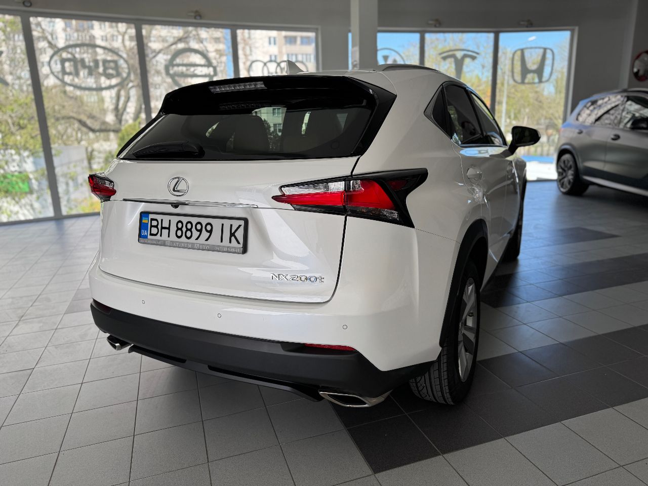 Lexus NX - фото 22