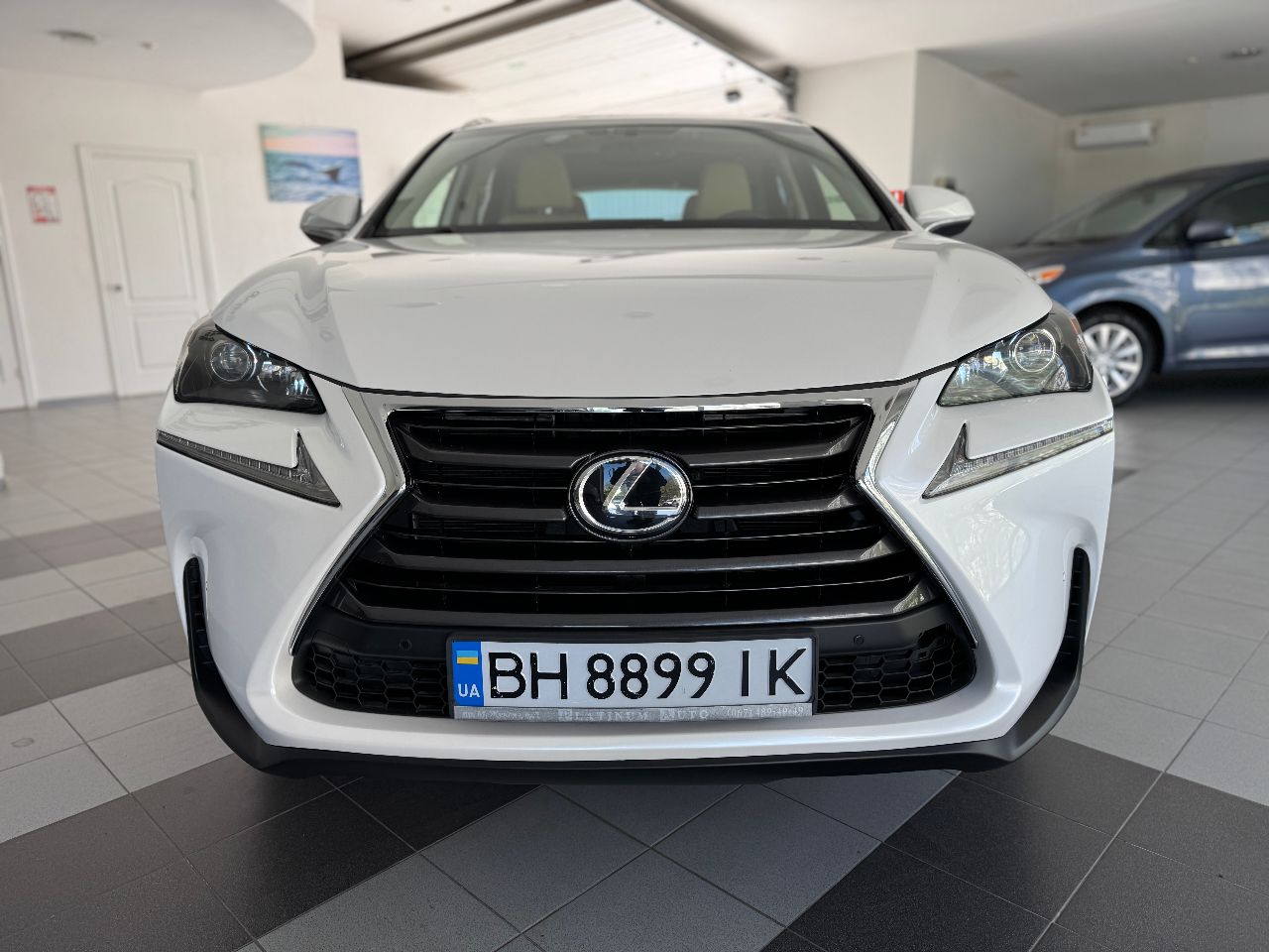 Lexus NX - фото 30