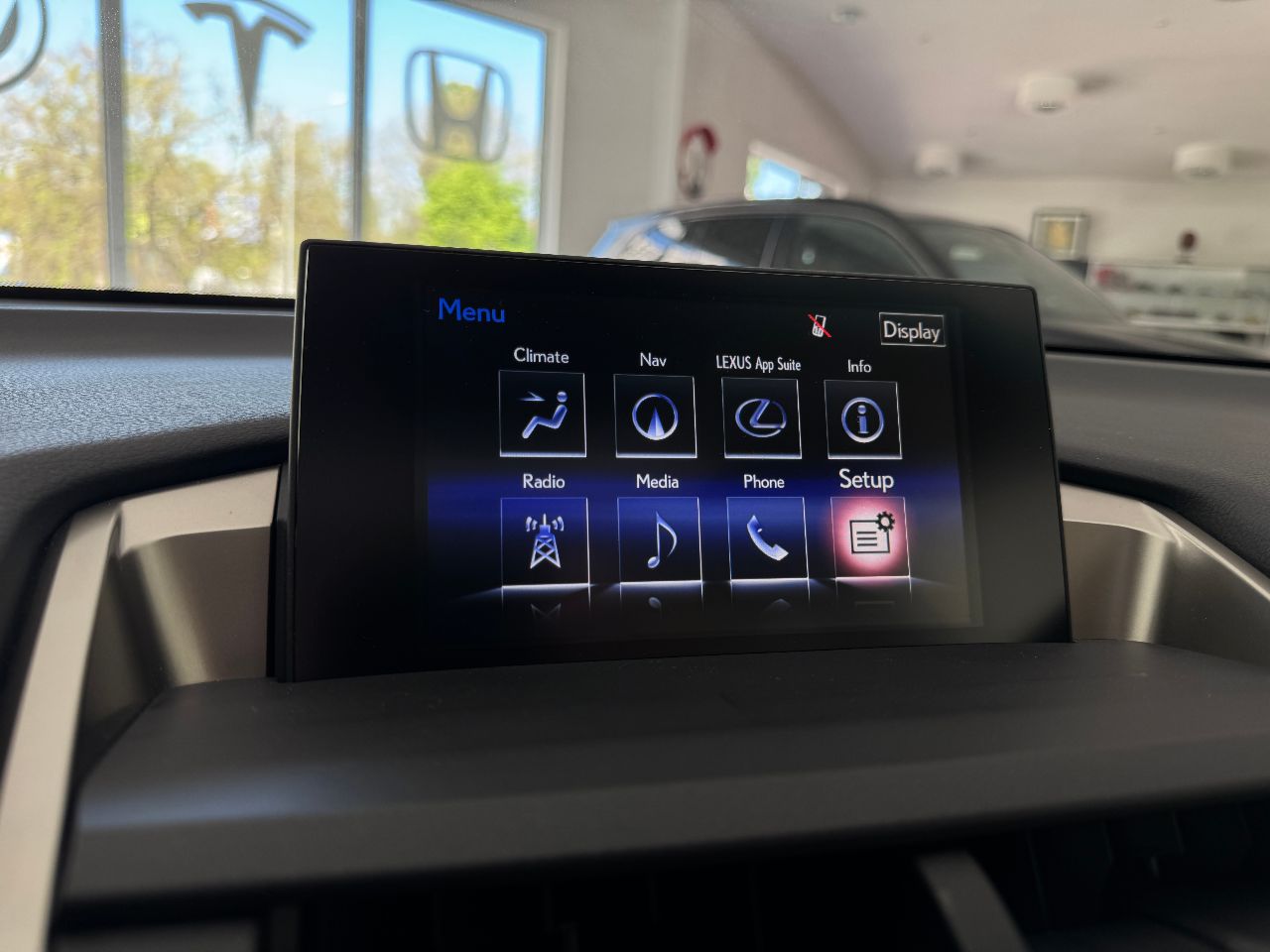 Lexus NX - фото 23