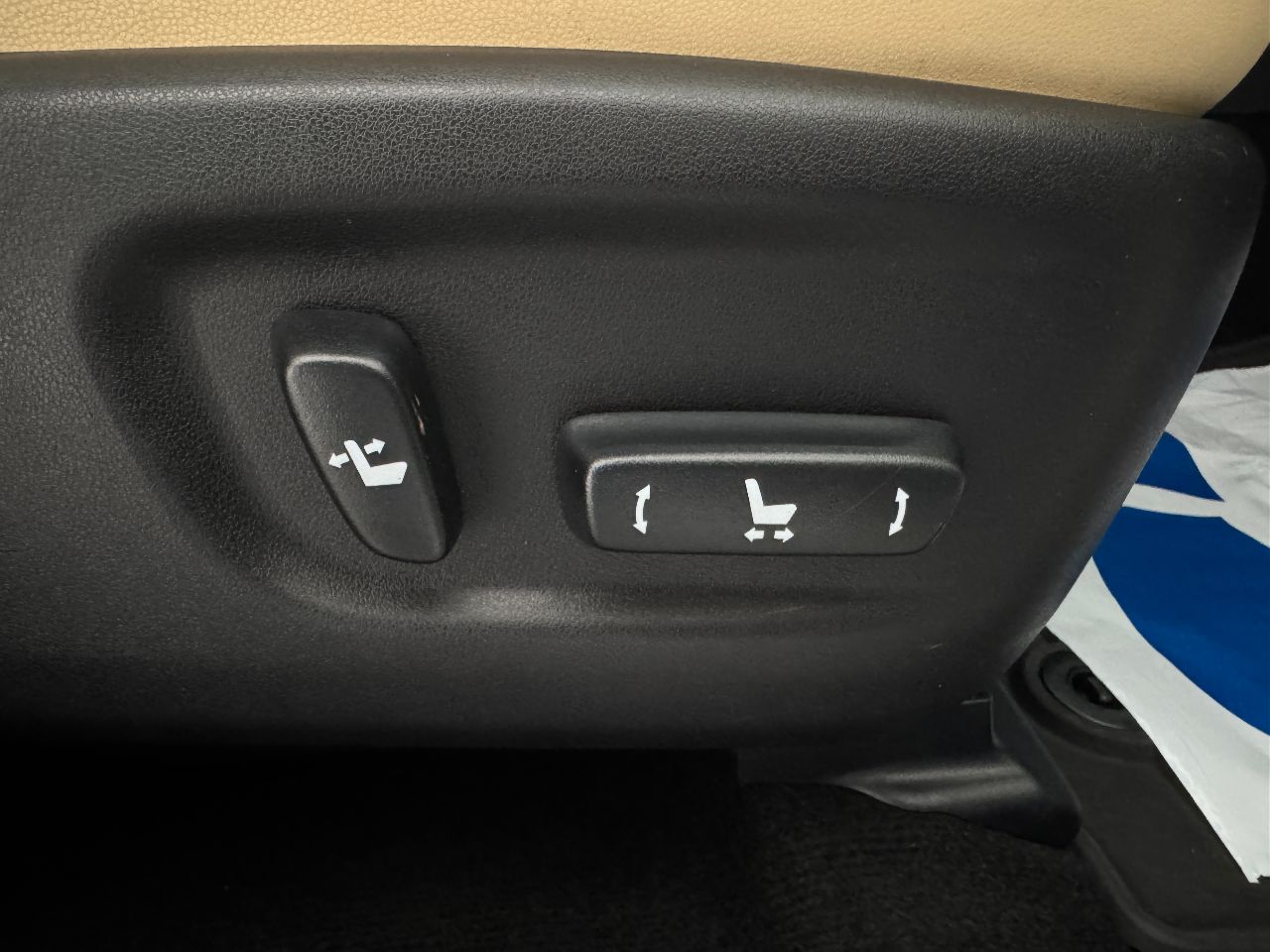 Lexus NX - фото 24