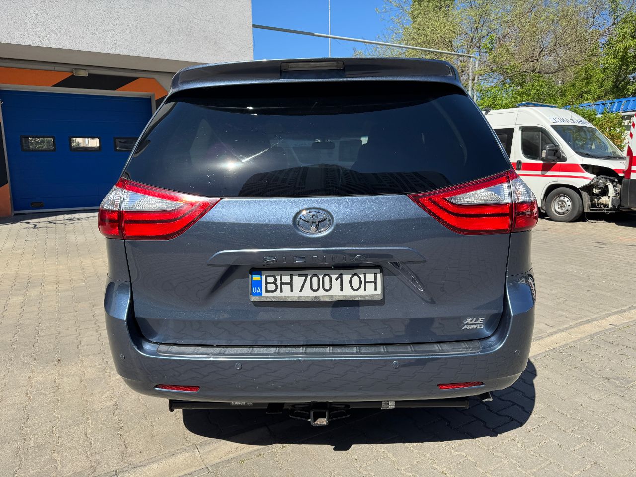 Toyota Sienna - фото 13