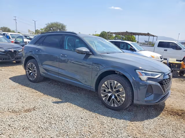 Audi SQ8 e-tron 2024, Odesa, $46 000 - image 3