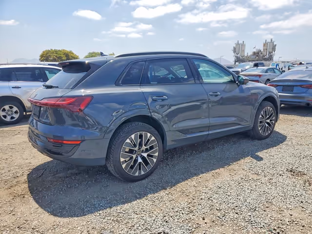 Audi SQ8 e-tron 2024, Odesa, $46 000 - image 4