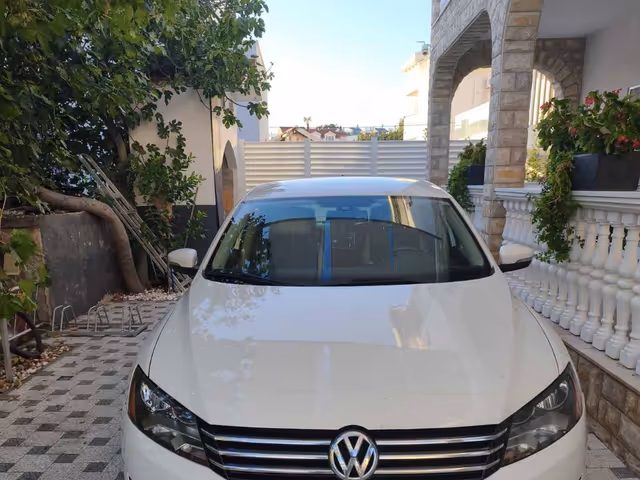 Volkswagen Passat 2013, Uzhgorod, $9 500 - image 1