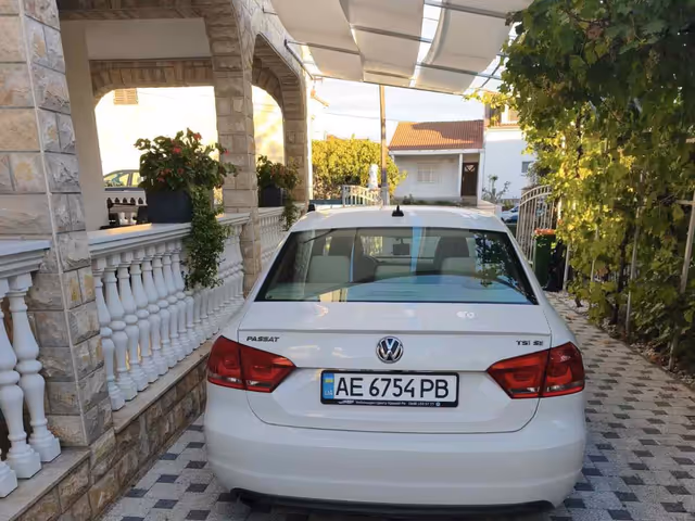 Volkswagen Passat 2013, Uzhgorod, $9 500 - image 2