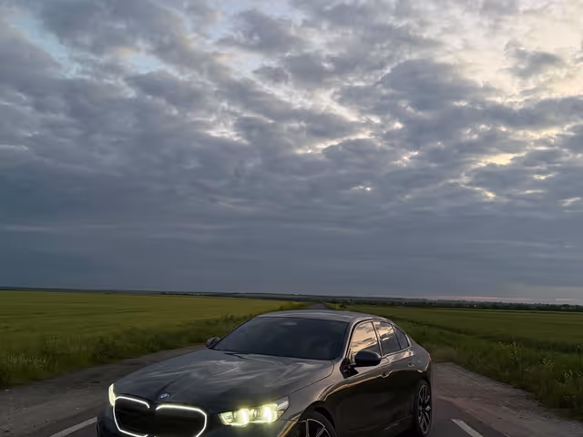 BMW i5 2023, Кривой Рог, $53 000 - изображение 2