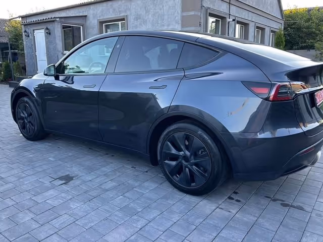 Tesla Model Y 2024, Odesa, $19 800 - image 3