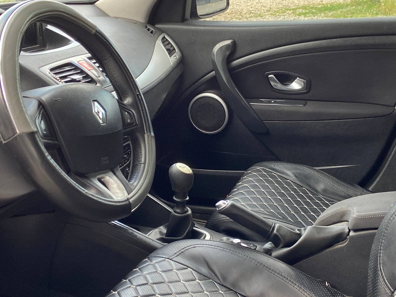 Renault Megane - фото 8