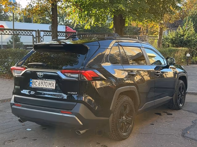 Toyota RAV4 2021, Львов, $27 400 - изображение 3