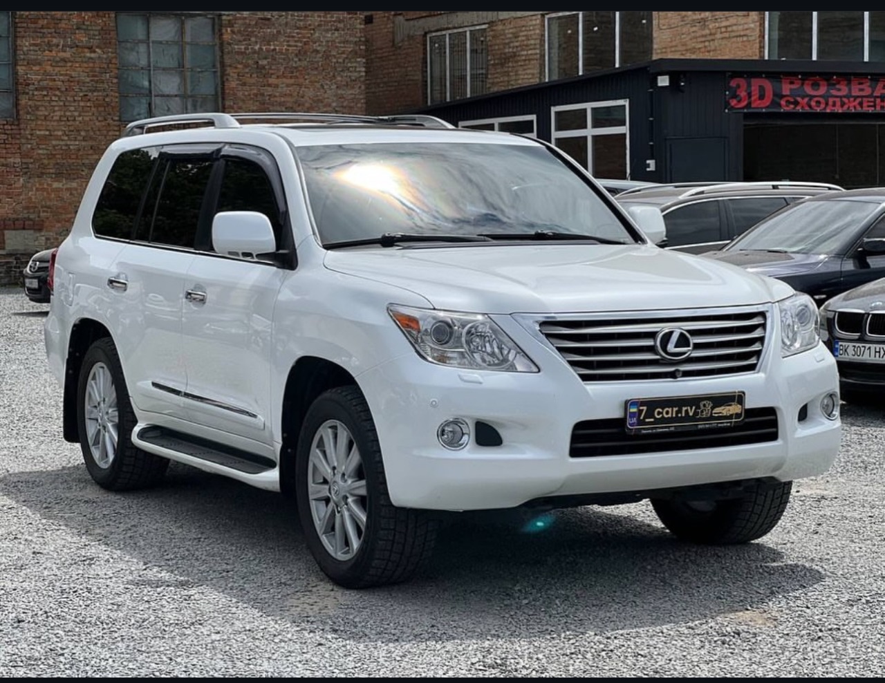 Lexus LX - фото 2