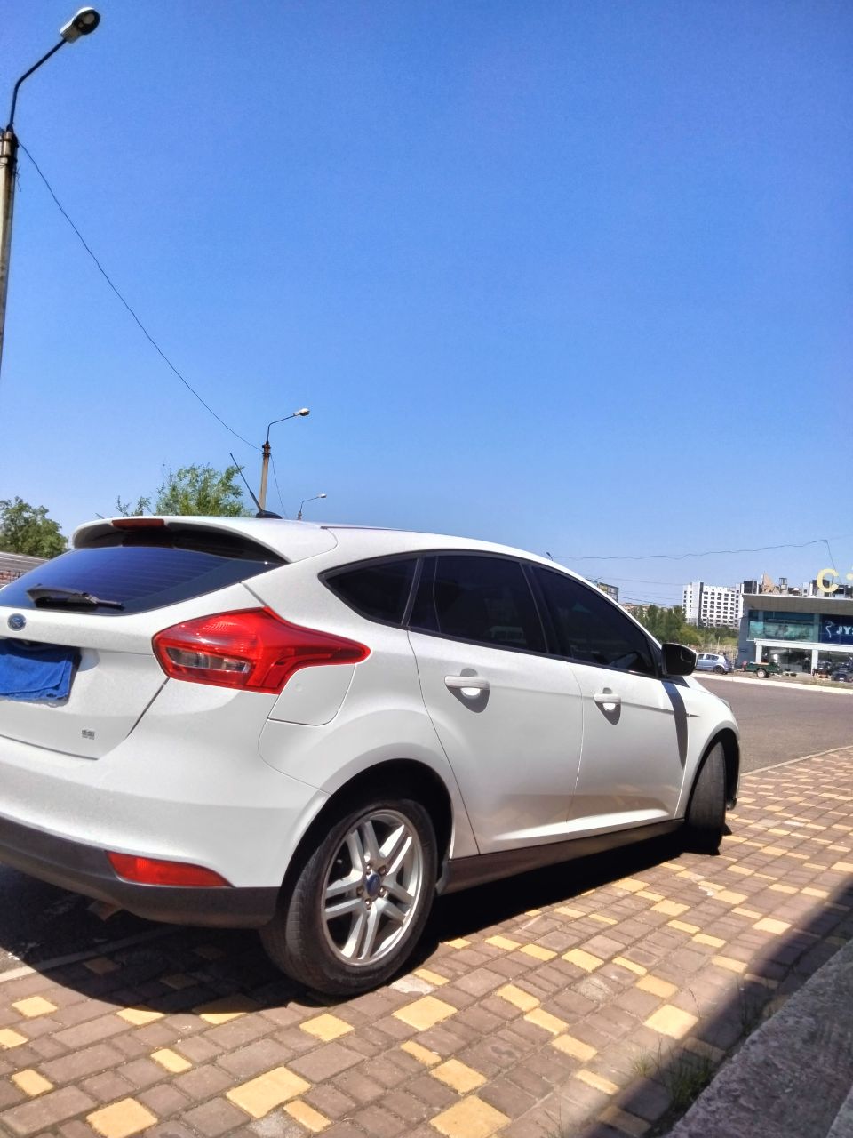 Ford Focus - фото 5