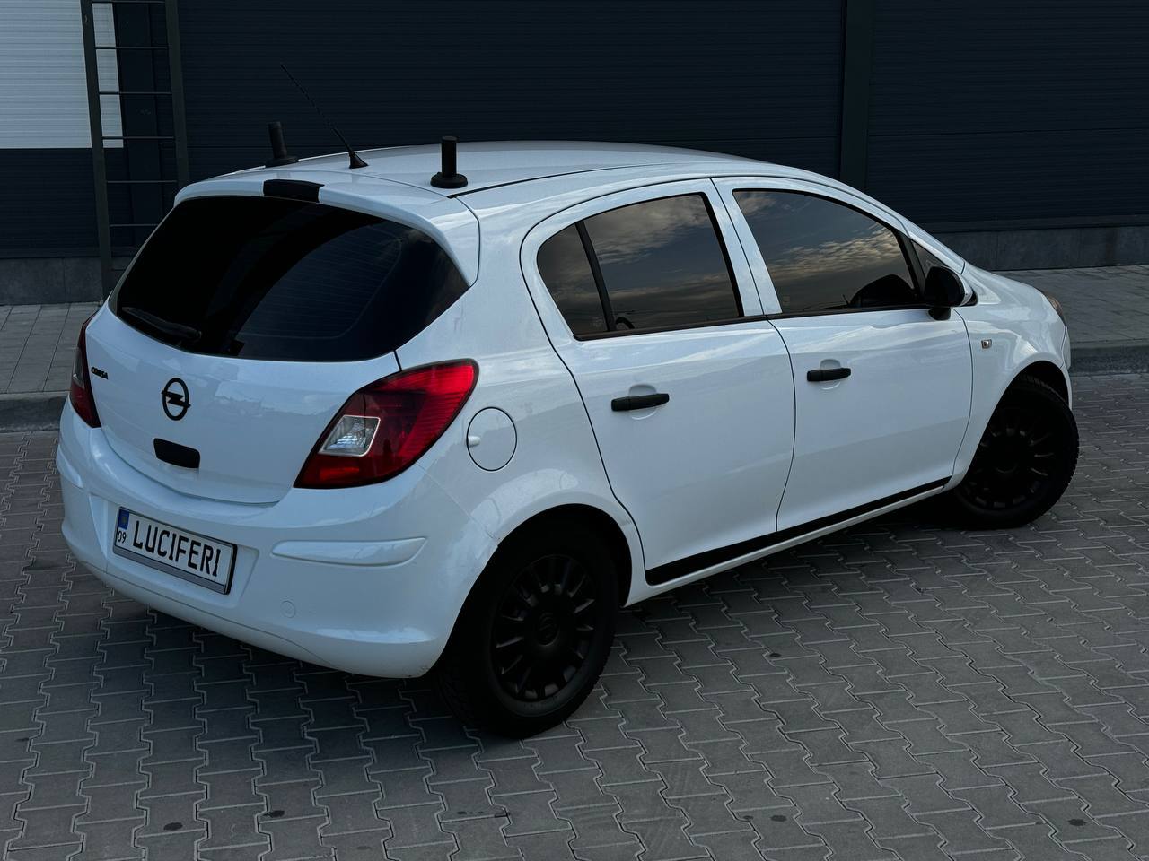 Opel Corsa - фото 5