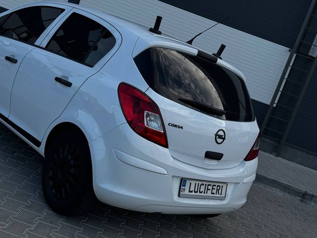 Opel Corsa - фото 4