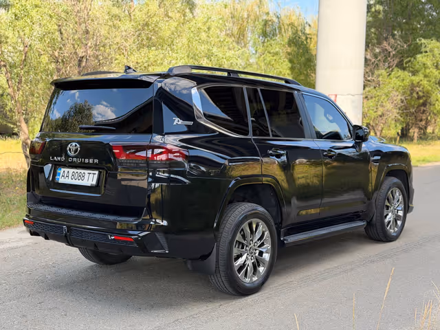Toyota Land Cruiser 2022, Kyiv (city), $83 500 - image 4
