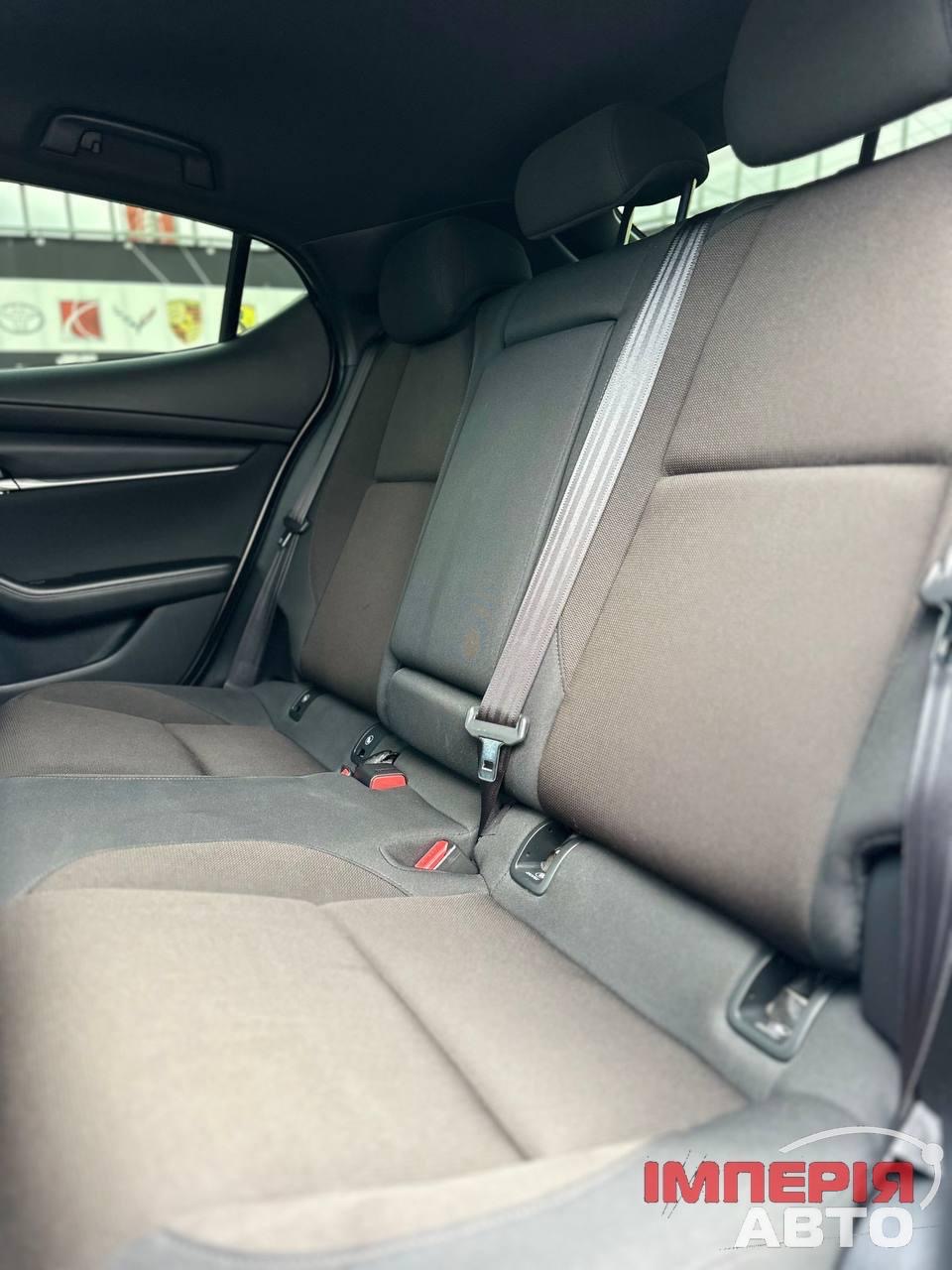 Mazda 3 - фото 1