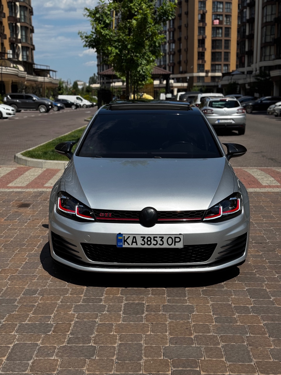 Volkswagen Golf GTI - фото 5