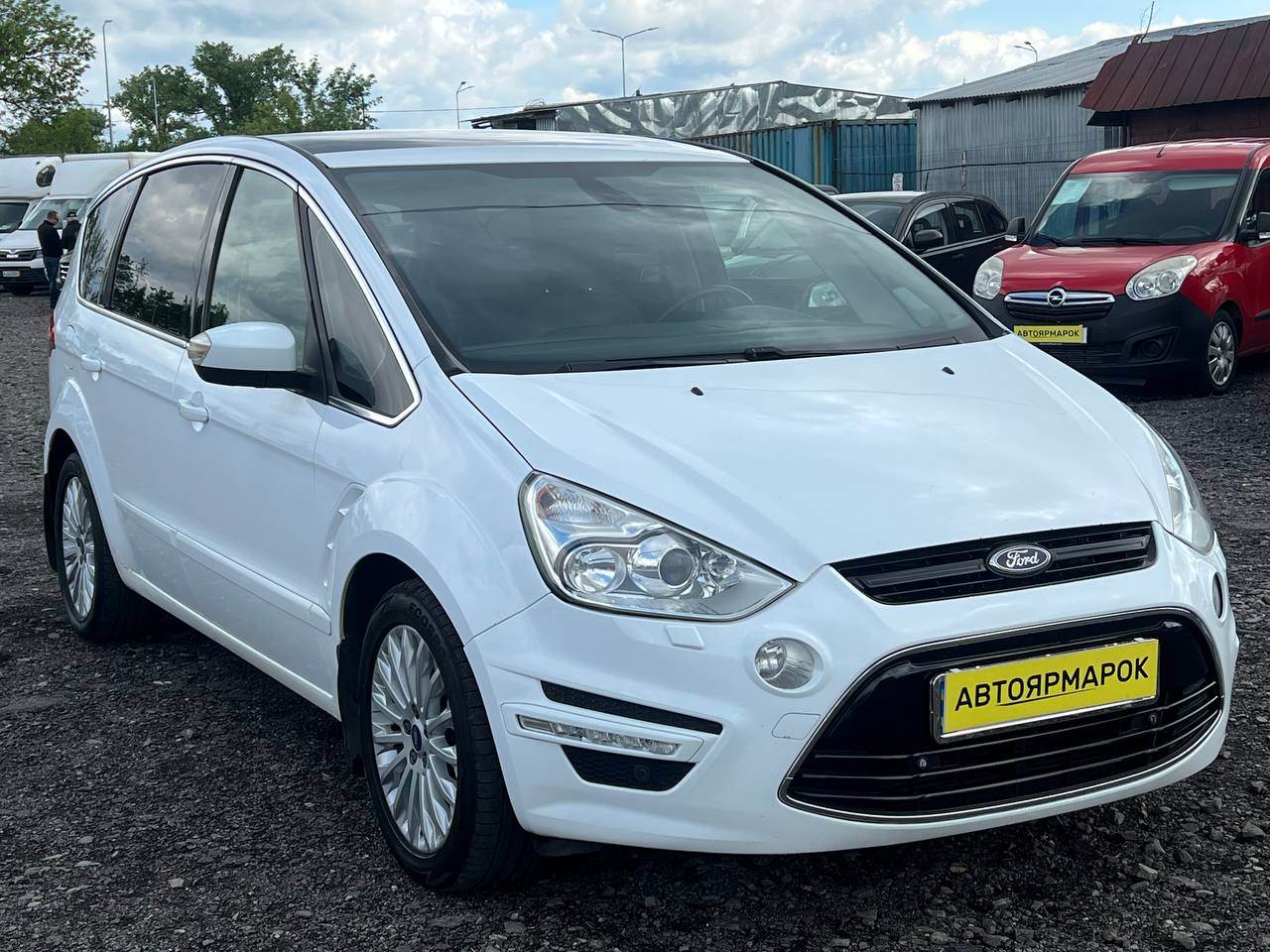 Ford S-MAX - фото 1