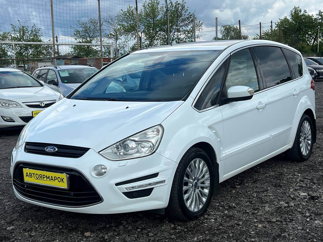 Ford S-MAX - фото 2