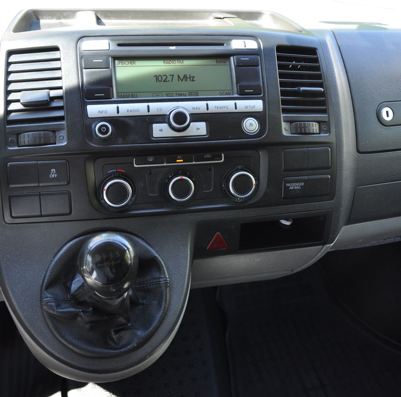 Volkswagen Transporter - фото 30