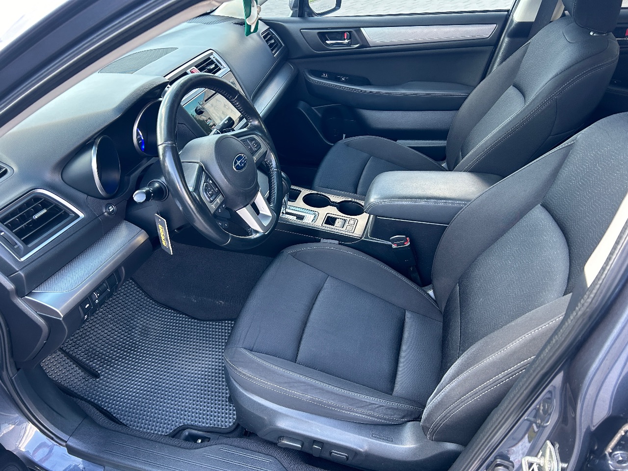 Subaru Legacy - фото 5