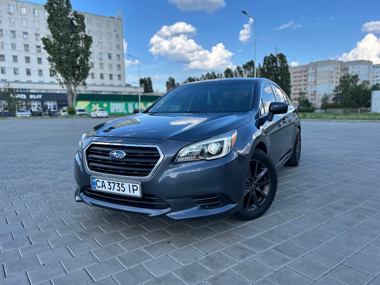 Subaru Legacy - фото 1
