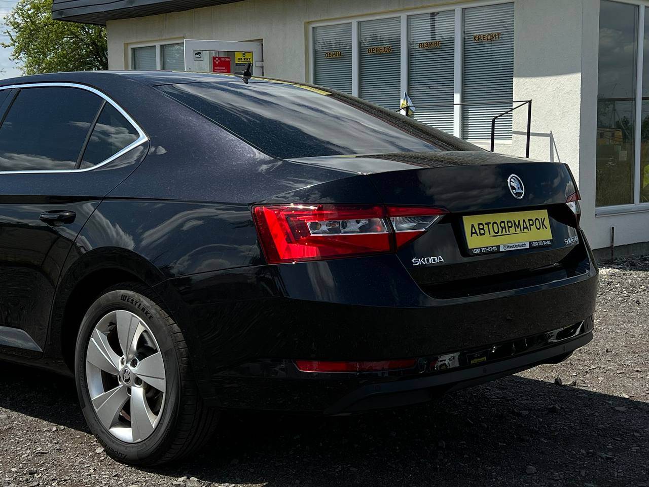 Skoda Superb - фото 9