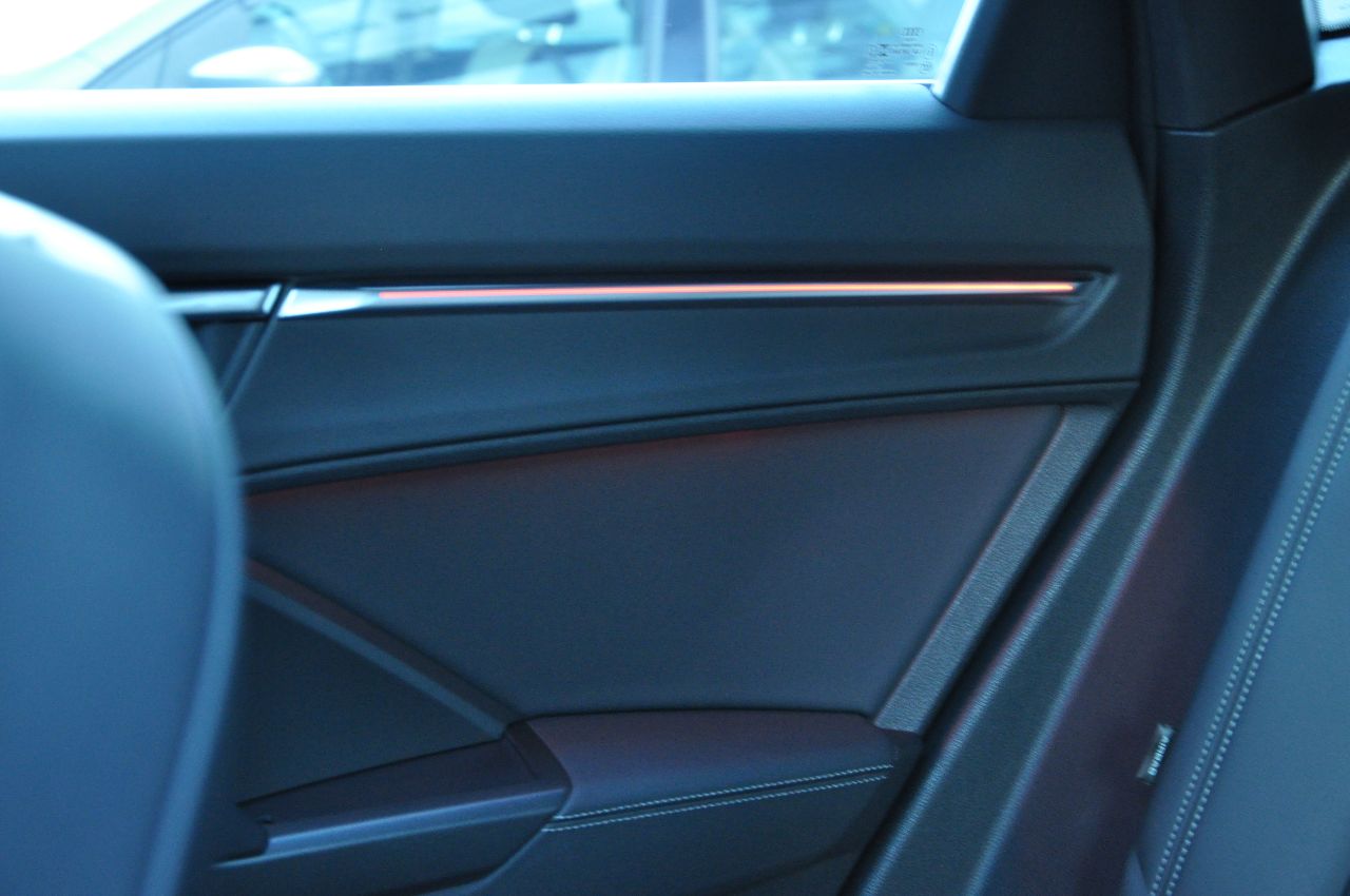 Audi Q3 Sportback - фото 16