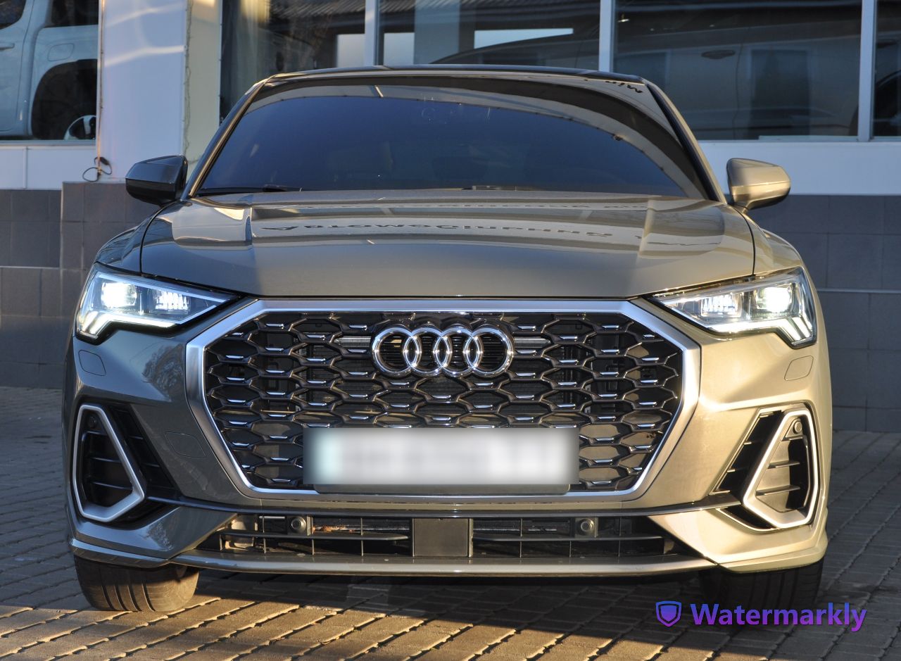 Audi Q3 Sportback - фото 11