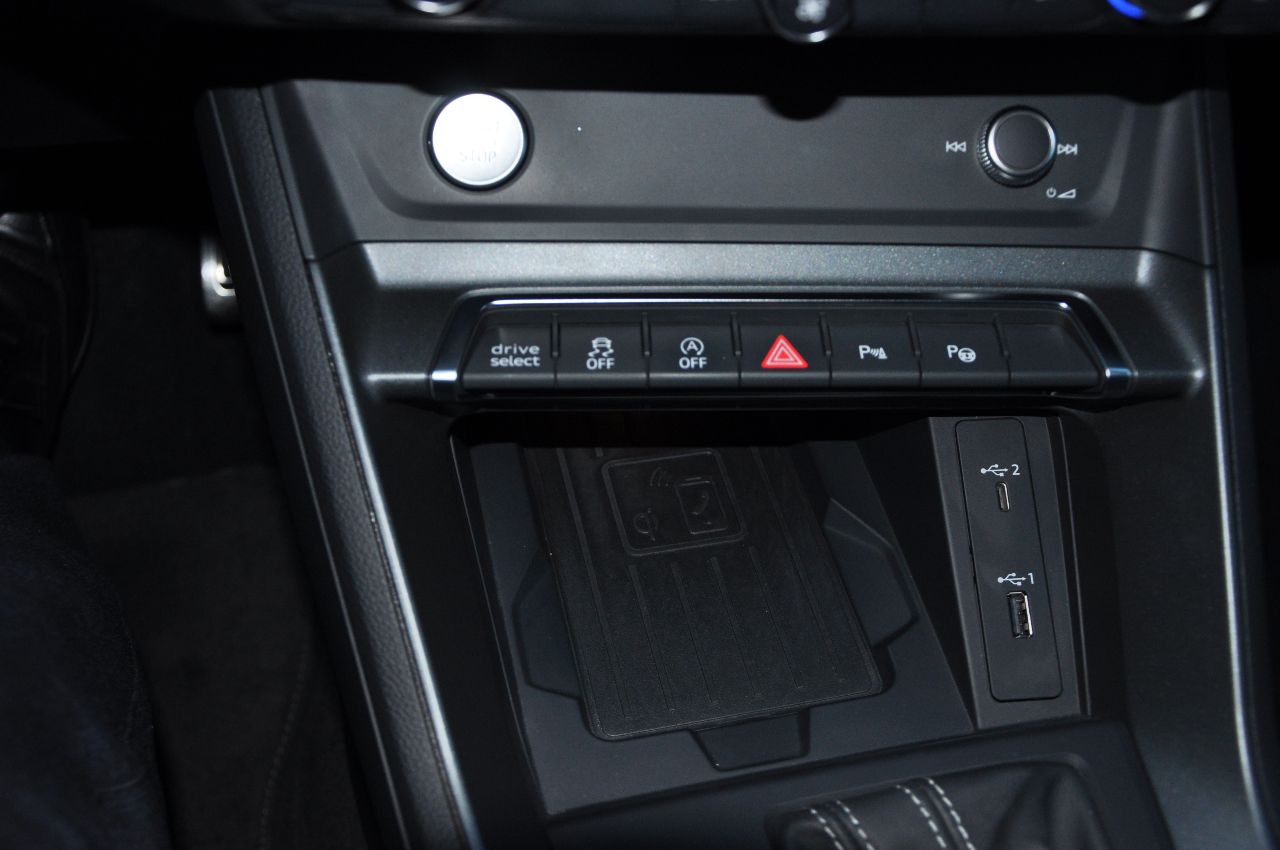 Audi Q3 Sportback - фото 42