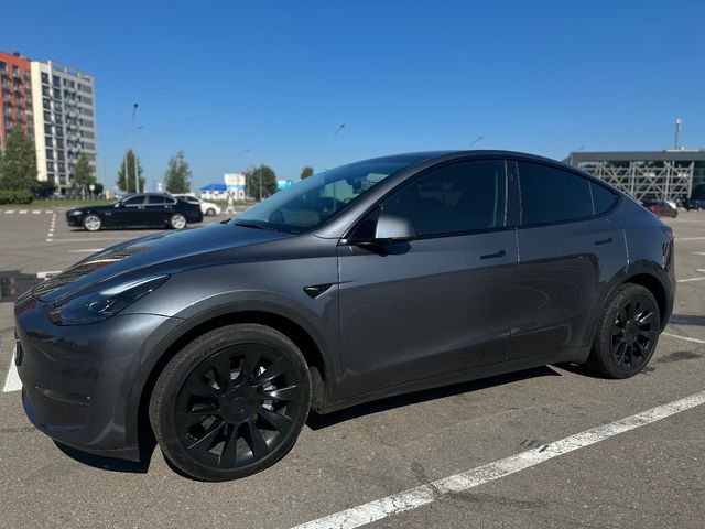 Tesla Model Y - фото 5