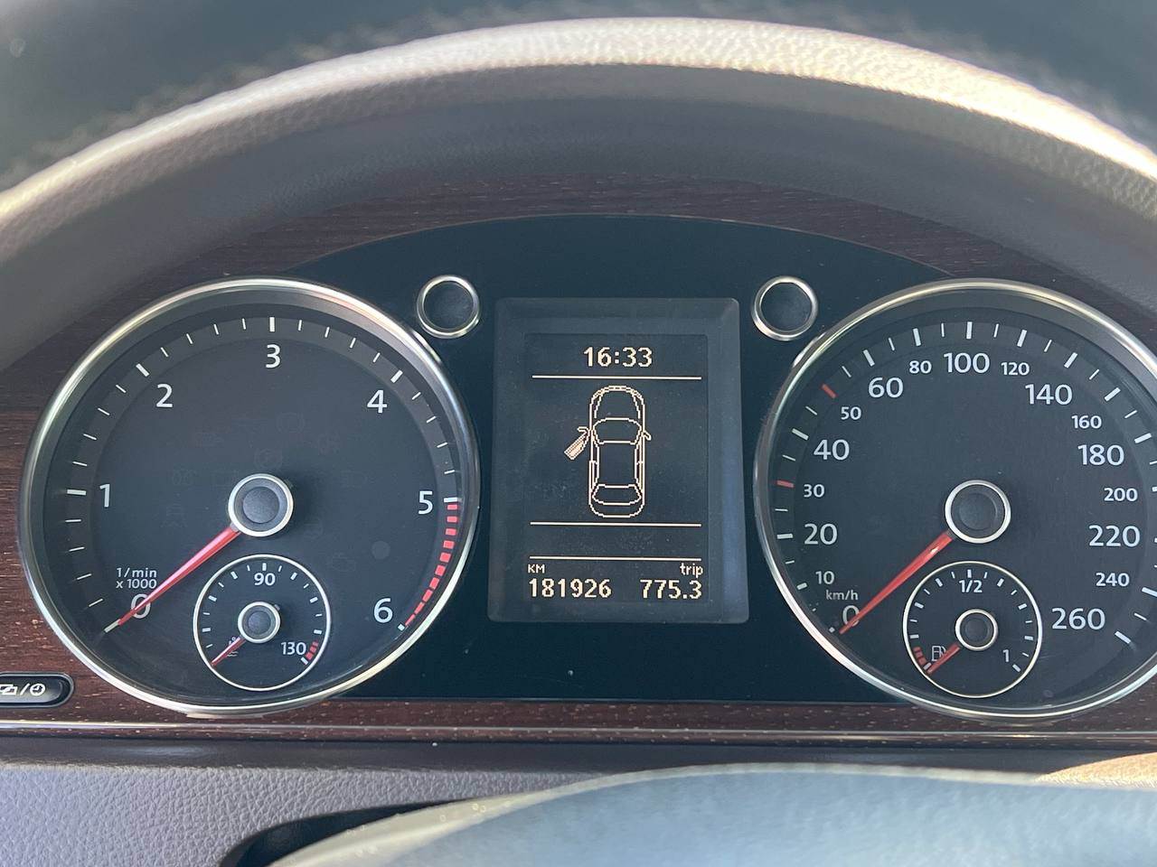 Volkswagen Passat - фото 7