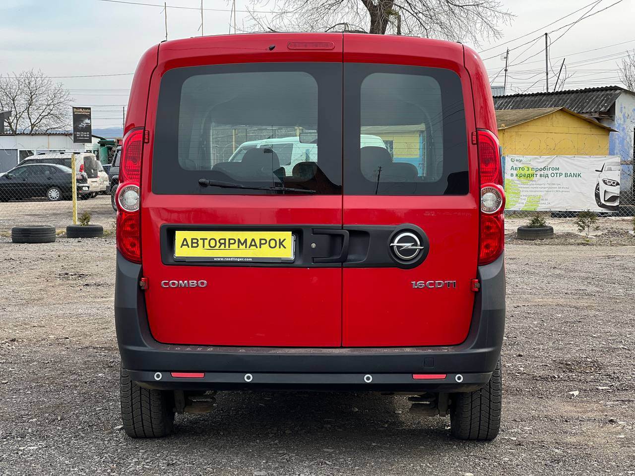 Opel Combo - фото 18