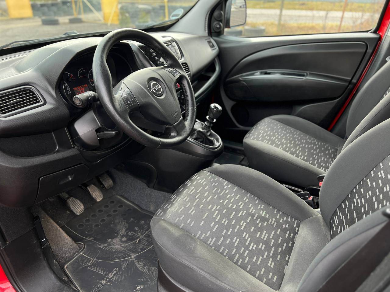 Opel Combo - фото 4