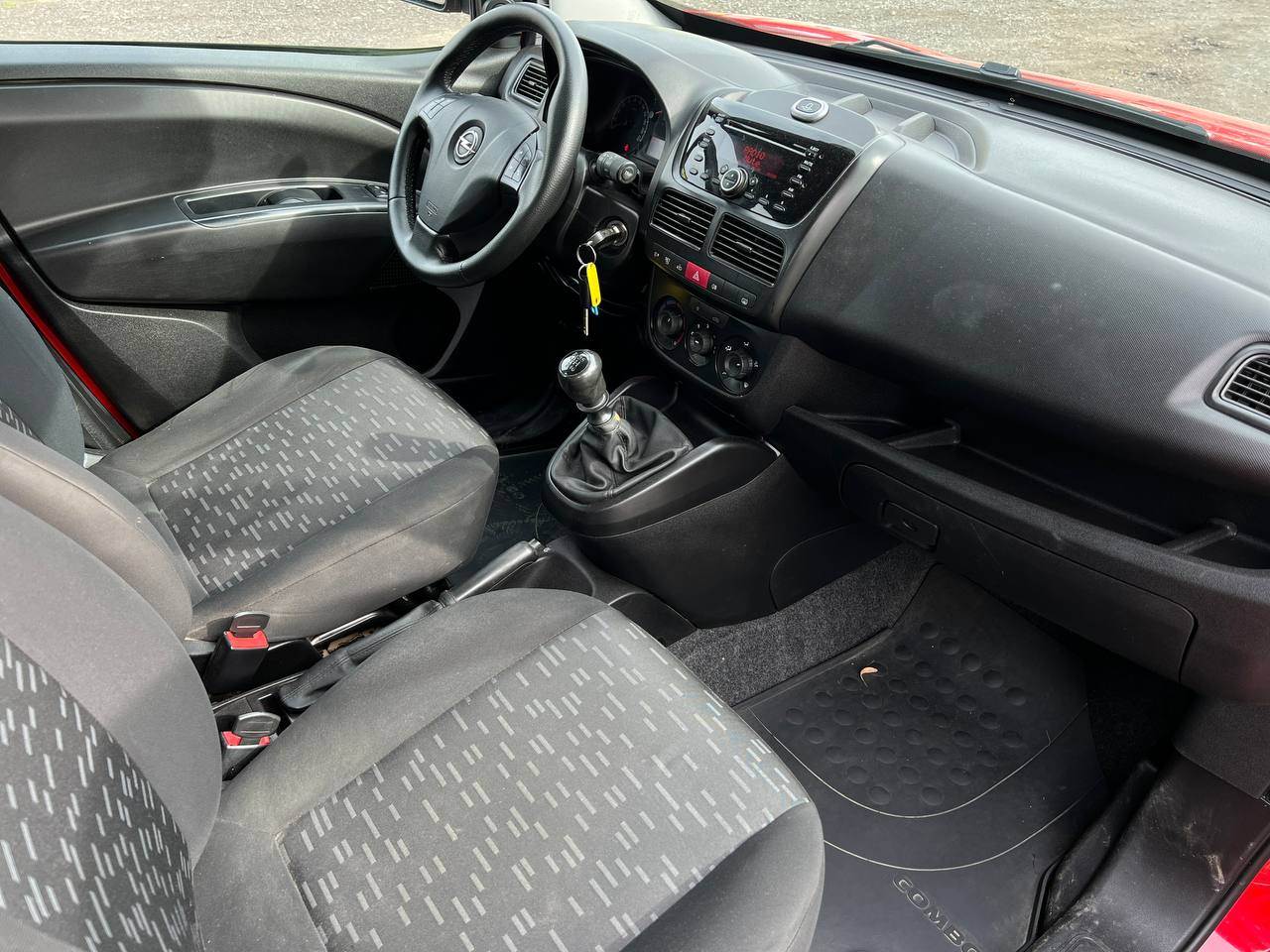 Opel Combo - фото 14