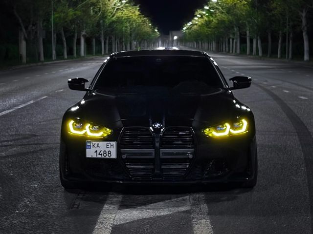 BMW M4 - фото 1