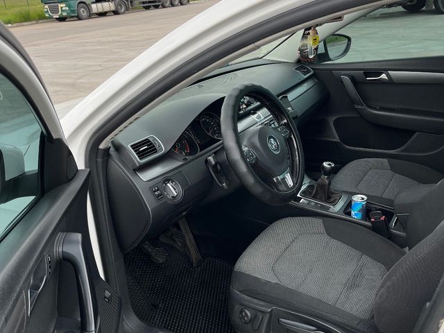 Volkswagen Passat 2012, Коростень, $9 700 - зображення 1