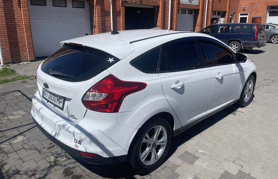 Ford Focus - фото 4