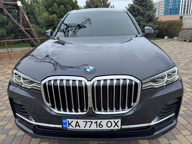 BMW X7 - фото 2