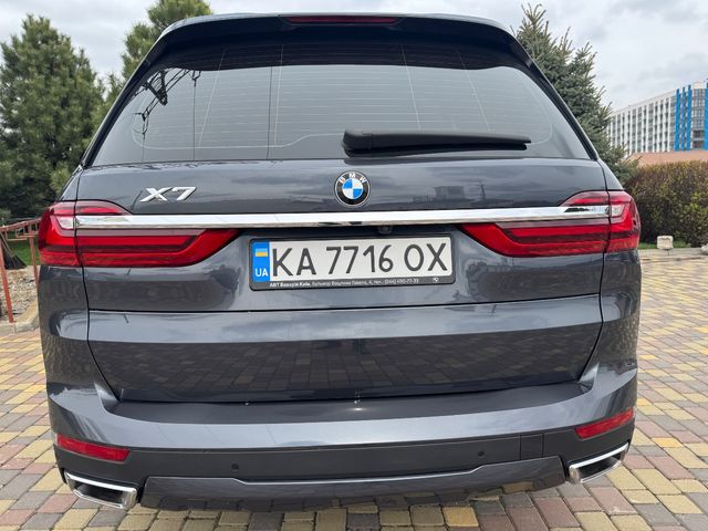 BMW X7 - фото 4