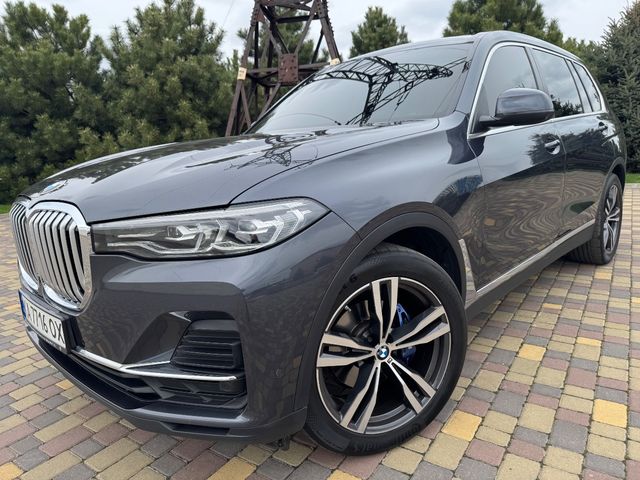 BMW X7 - фото 1