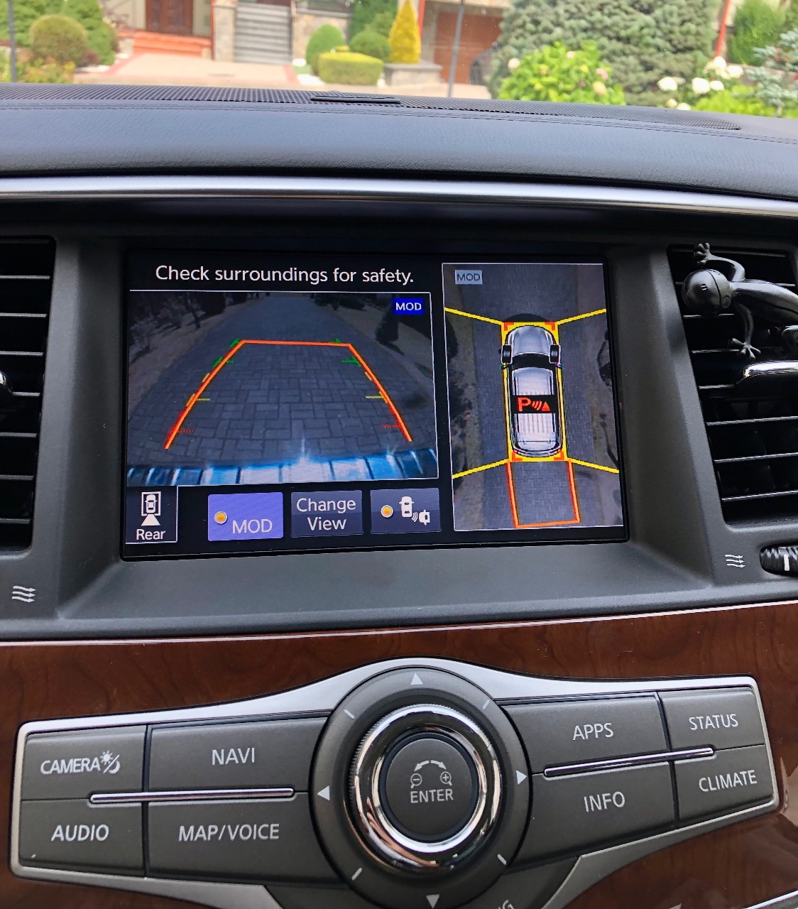 Infiniti QX80 - фото 8